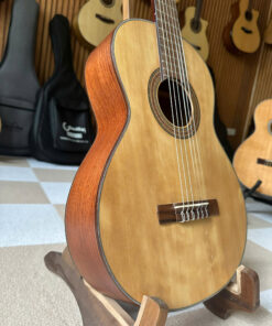Home Page 45 Đàn guitar Ba Đờn DAM-150 mặt gỗ thông Sitka