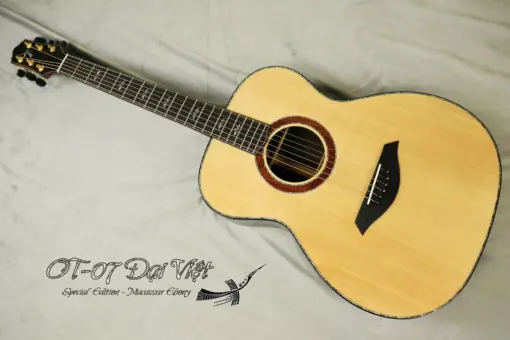 Thuận Guitar OT-07 Đại Việt Mascassar Ebony