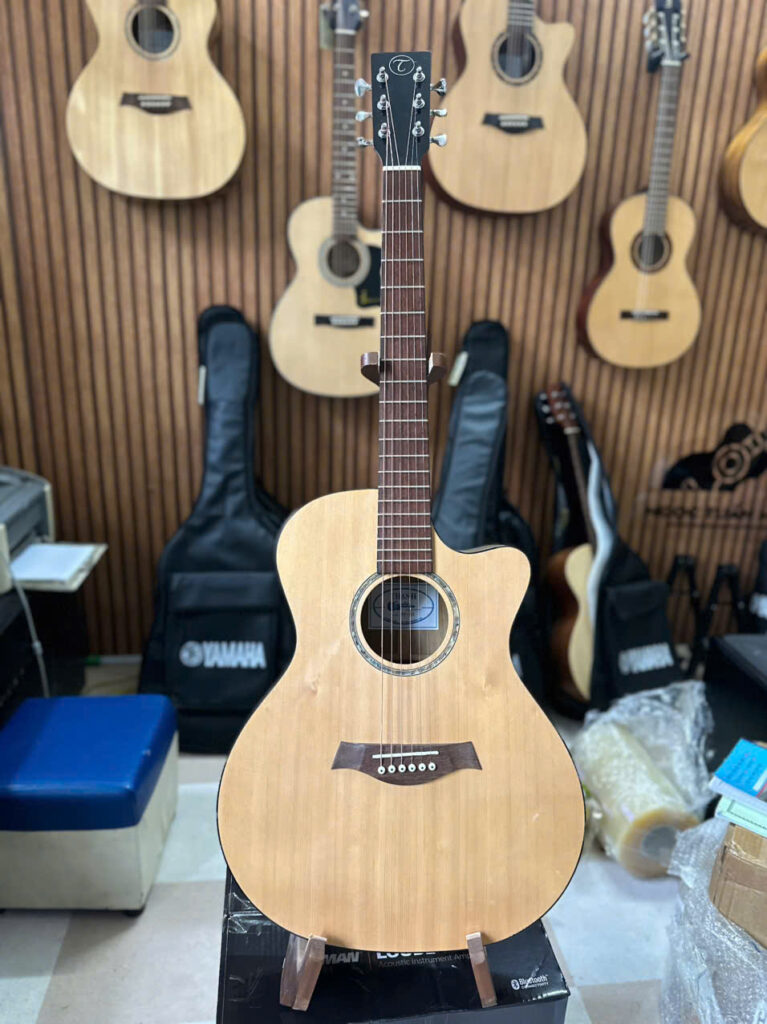 Đàn guitar Thanh AT 03 toàn thân