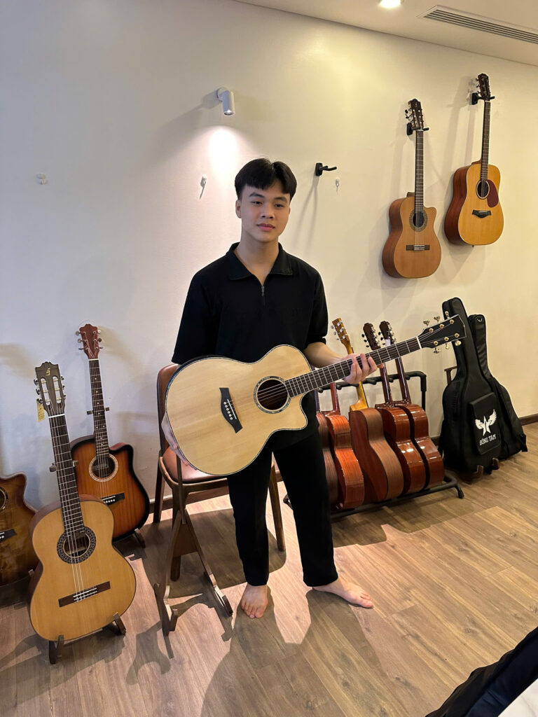 Học Viên Guitar 6