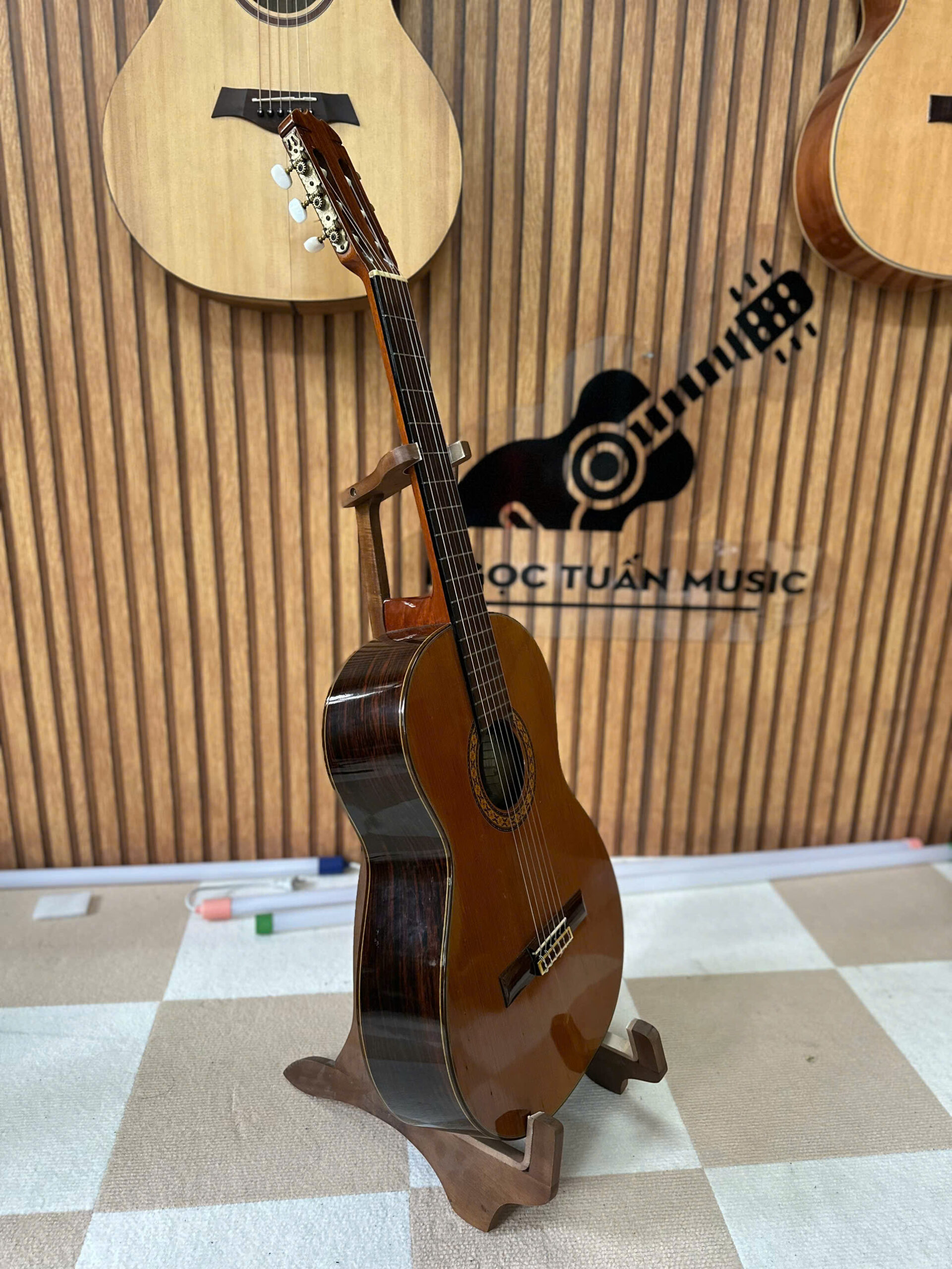 Guitar classic Matsuoka M30 - Like new 3 Guitar classic Matsuoka M30 - Like new - Ảnh 3