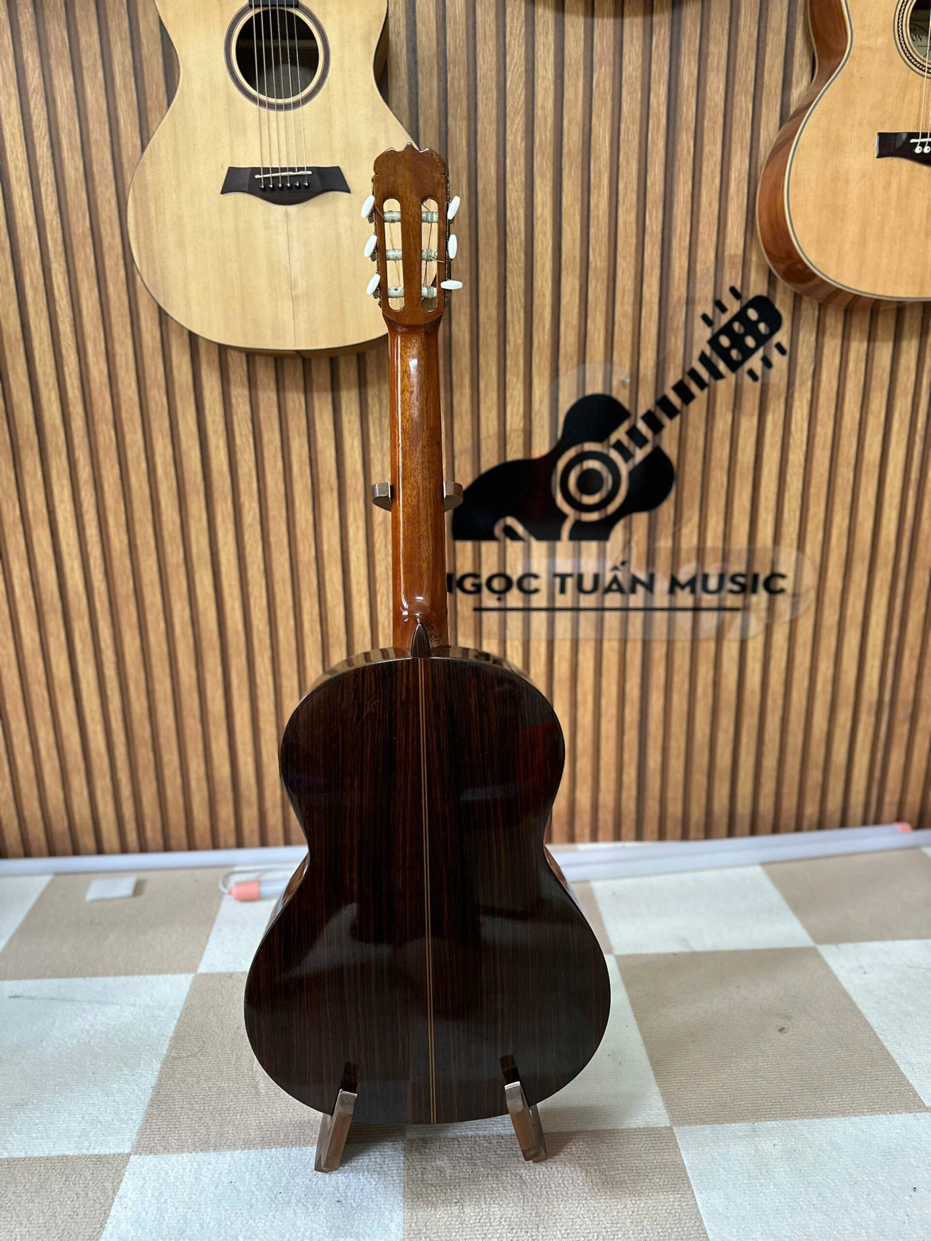 Guitar classic Matsuoka M30 - Like new 2 Guitar classic Matsuoka M30 - Like new - Ảnh 2