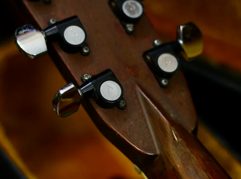 guitar acoustic morris w60 3