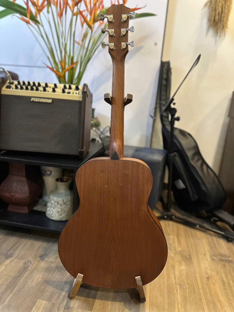 Thanh Guitar AT-04 Mini 3/4 13 Thanh Guitar AT-04 Mini 3/4 mặt sau