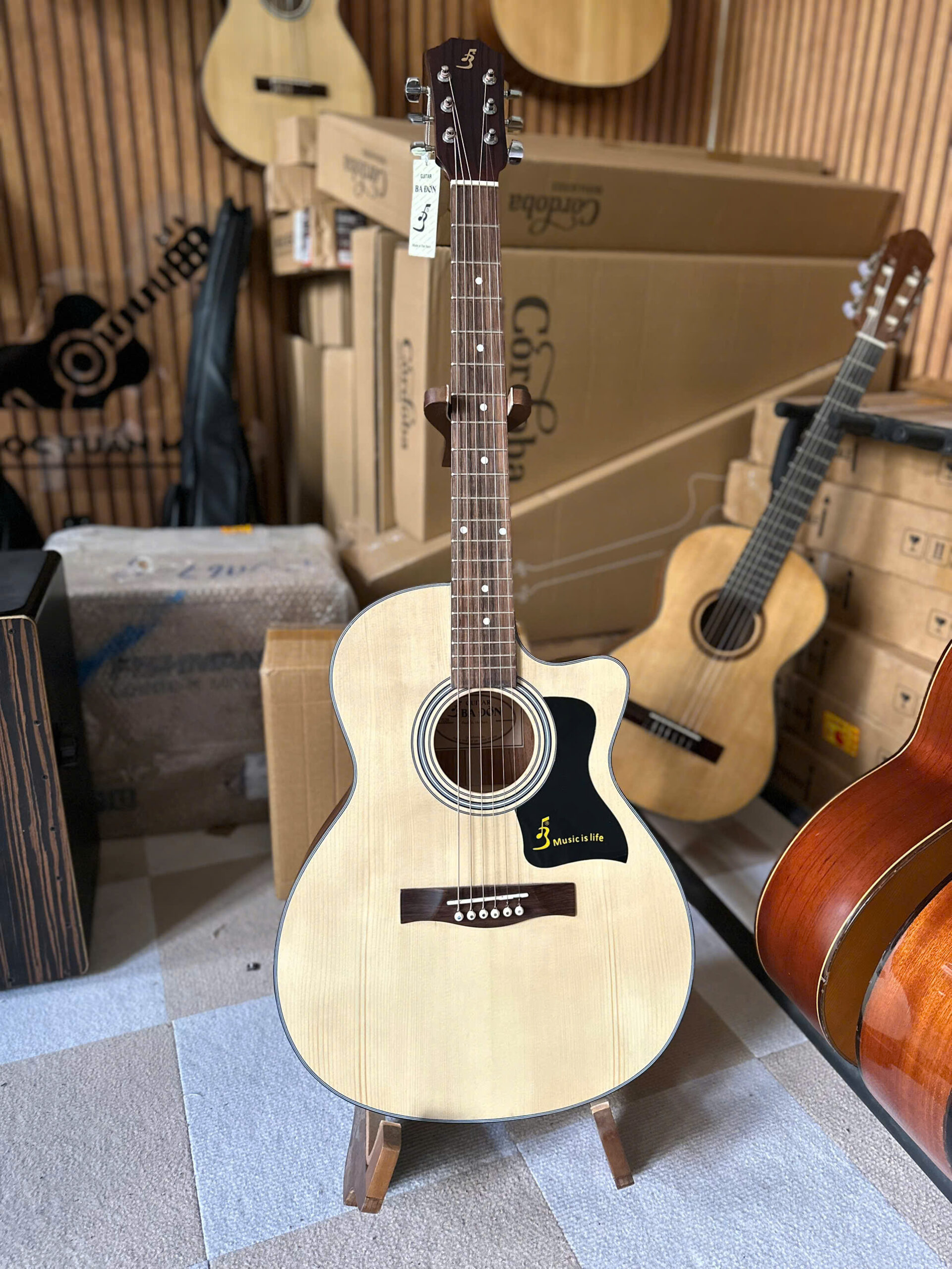 Đàn Guitar Acoustic Ba Đờn J120 4 Đàn Guitar Ba Đờn J-120 mặt gỗ thông
