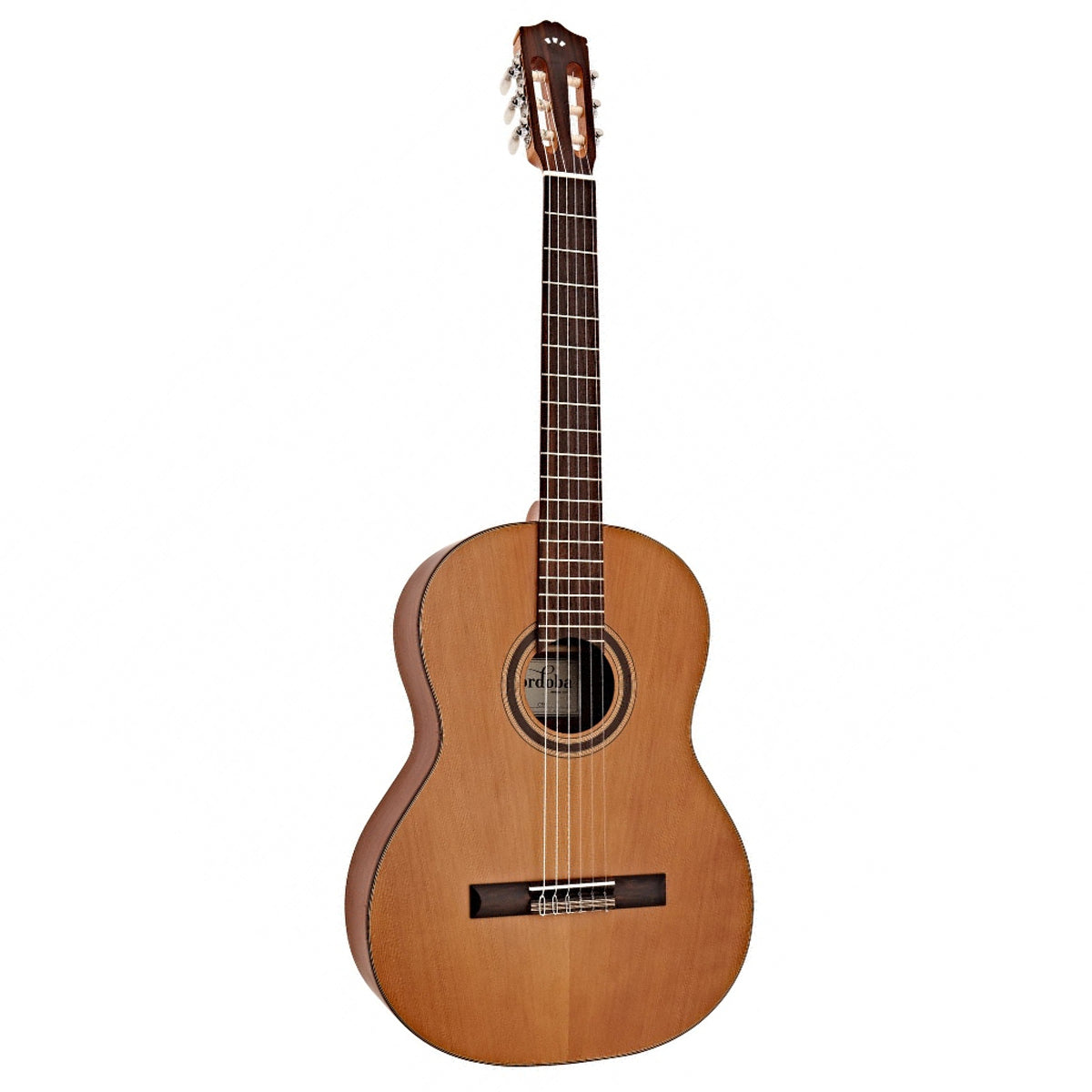 Cordoba C3M 16 Cận cảnh mặt trước đàn guitar classic Cordoba C3M gỗ tuyết tùng