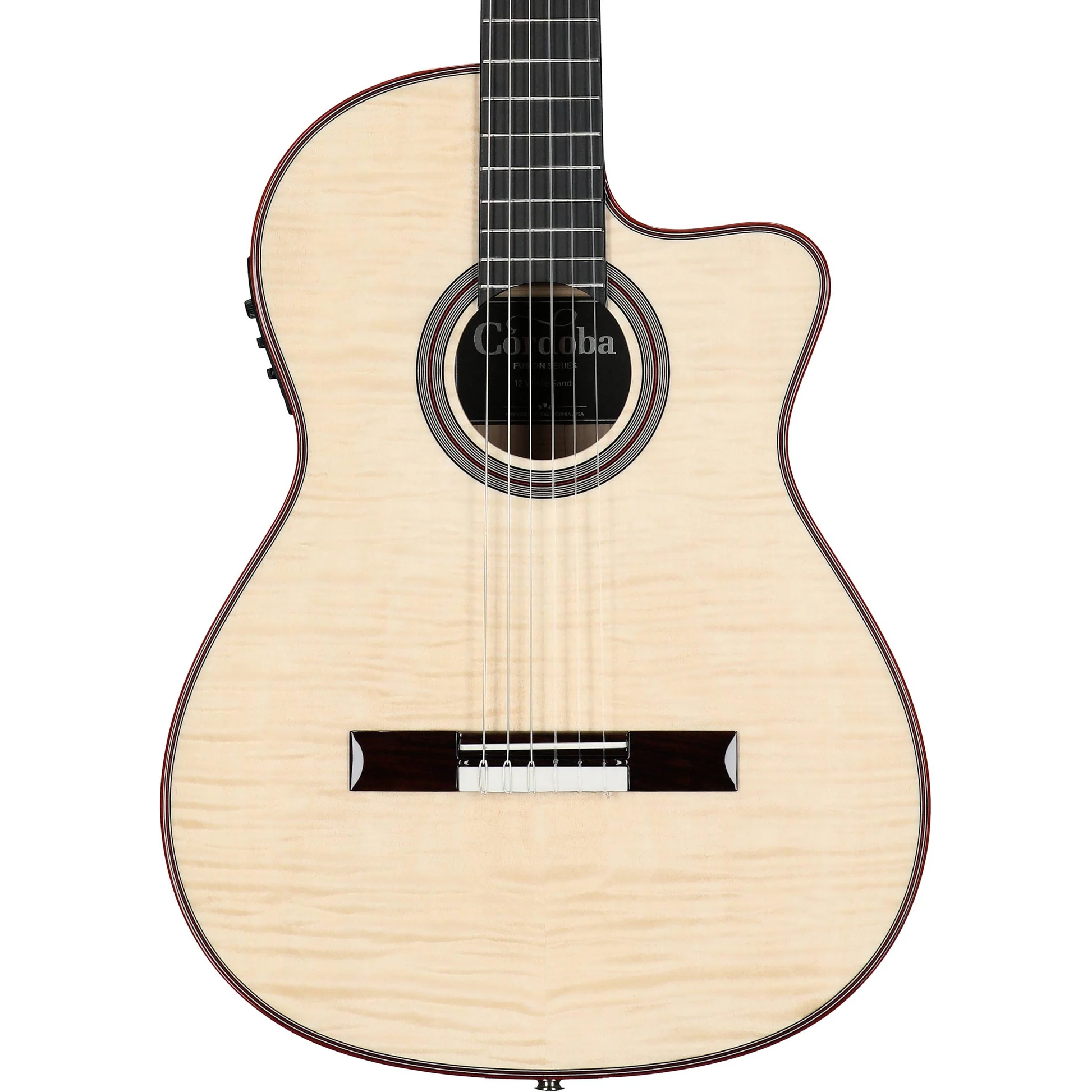 Cordoba Fusion 12 White Sands 12 Cận cảnh mặt top đàn guitar Cordoba Fusion 12 White Sands với thiết kế khuyết tinh tế hỗ trợ phím cao
