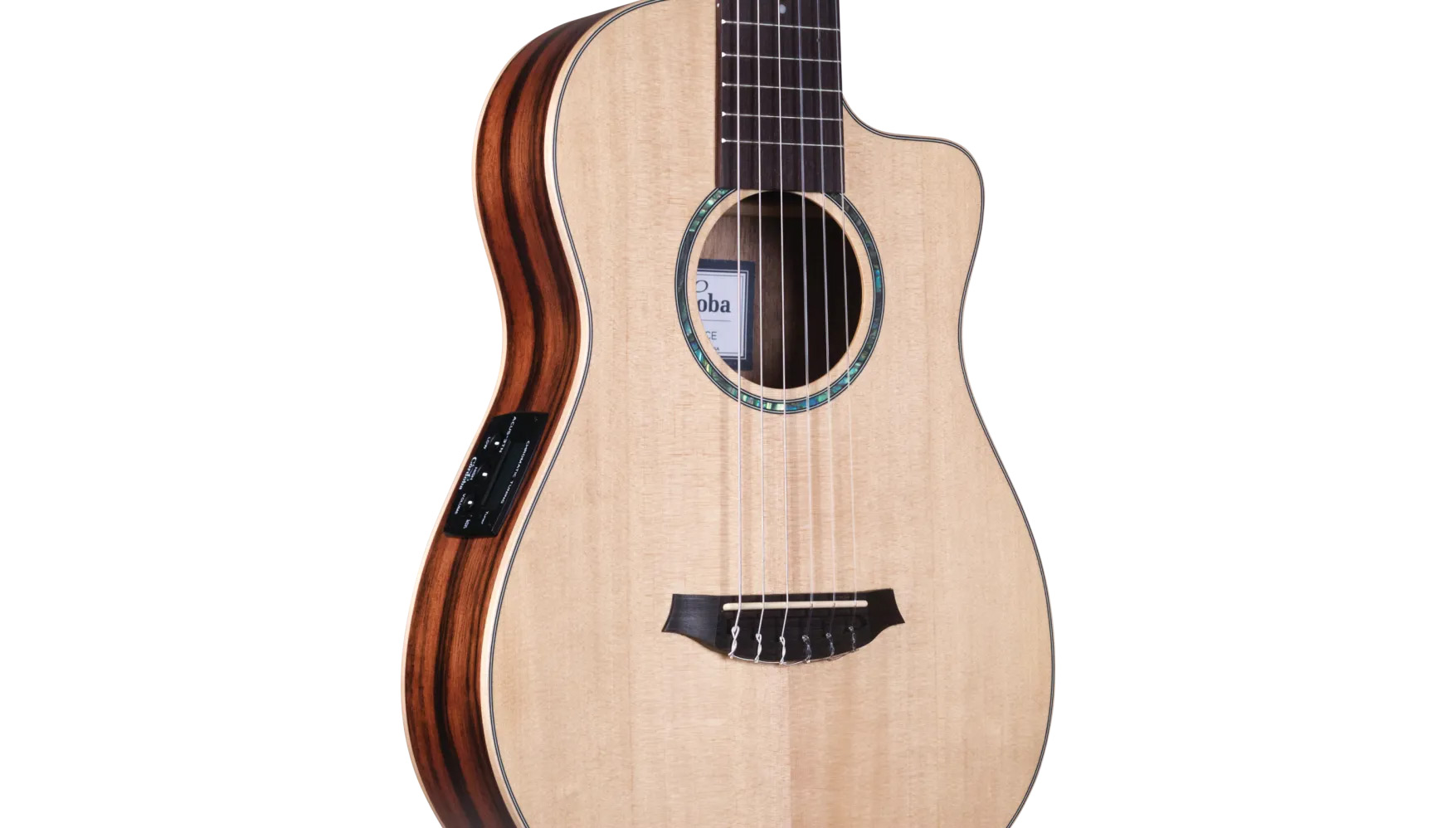 Cordoba Mini II EB-CE 11 Hệ thống pickup chuyên nghiệp trên đàn guitar Cordoba Mini II EB-CE hỗ trợ khuếch đại âm thanh sân khấu