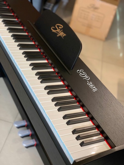 Saiger SDP 3618 15 Cận cảnh chi tiết mặt phím và cần đàn piano điện Saiger SDP 3618 hỗ trợ kết nối ghi âm học tập