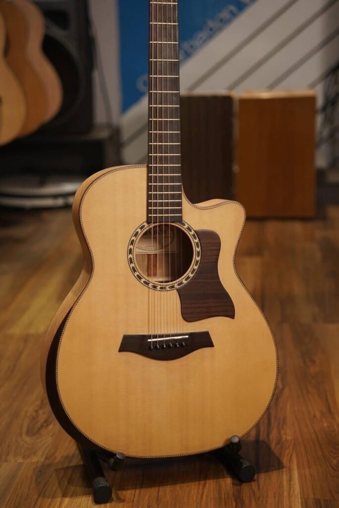 Đàn guitar Ba Đờn T600 góc chụp mặt trước