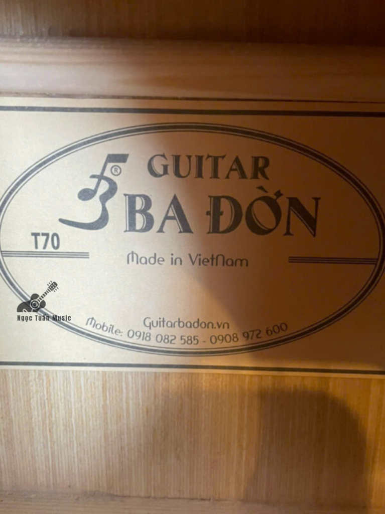 Đàn guitar acoustic Ba Đờn T70 giá phổ thông cho người mới học